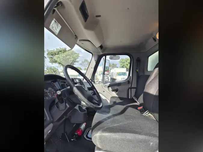 2020 FREIGHTLINER/MERCEDES M2 106