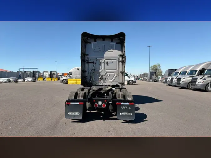 2025 Freightliner Cascadia 12656ea5bba2e244f5257534b173f264450