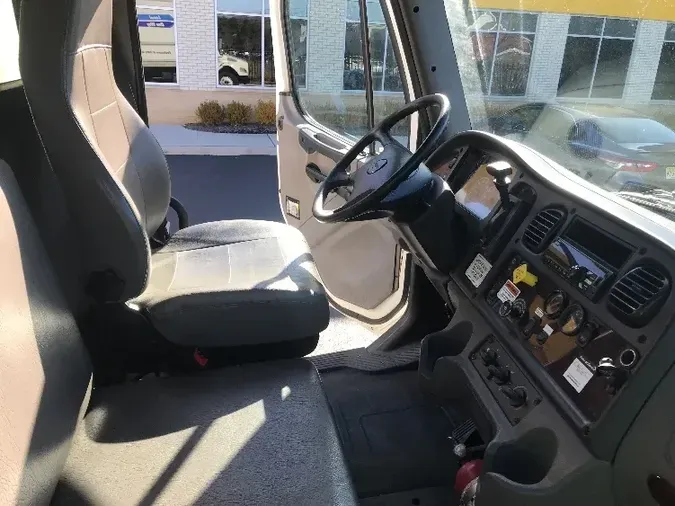 2019 Freightliner M2