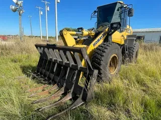 2016 KOMATSU WA270-8