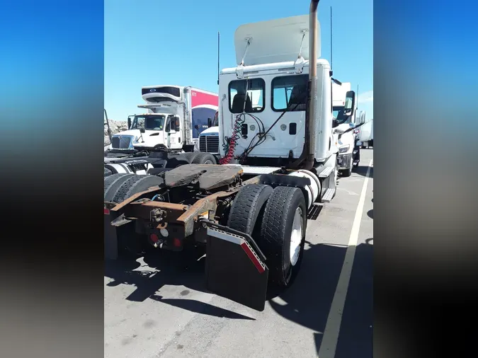 2014 FREIGHTLINER/MERCEDES CASCADIA 113