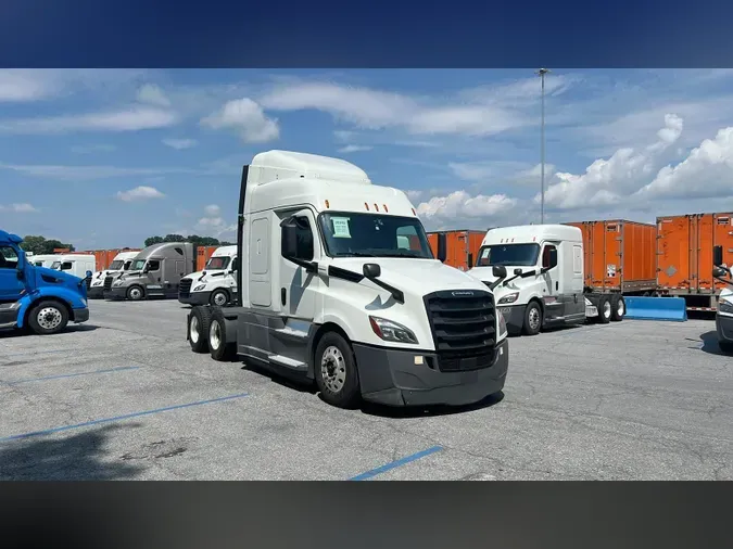 2020 Freightliner Cascadia 12656f2eea9651af2c900109894294d8c74