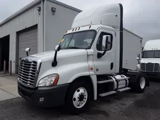 2019 FREIGHTLINER/MERCEDES CASCADIA 125