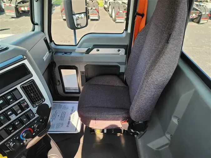 2021 MACK AN64T