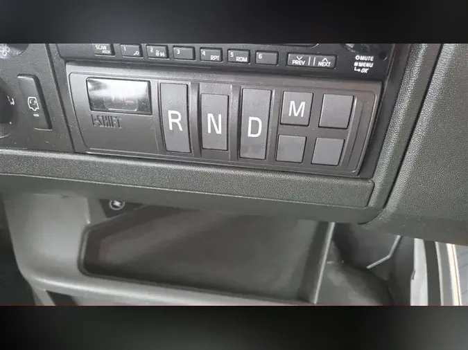 2022 VOLVO VNL860