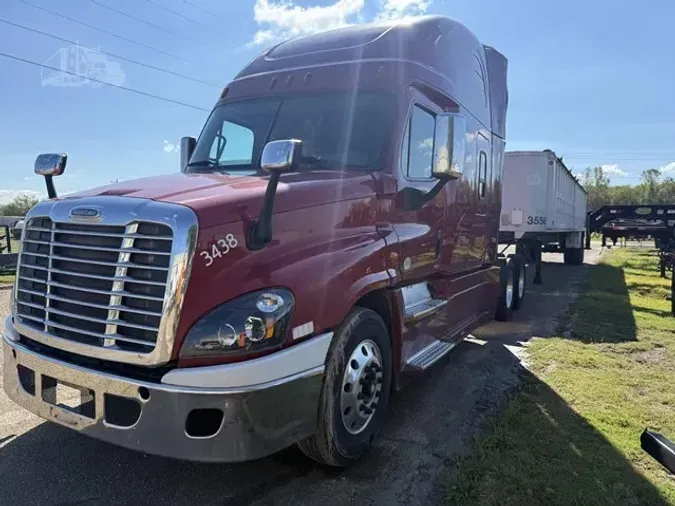 2017 FREIGHTLINER CASCADIA 12556f96ad327e819bb6820c82a924c5528