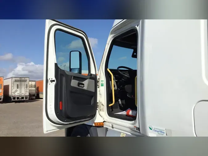 2022 Freightliner Cascadia 12656f9830094ddd670db1f0027868e07f5