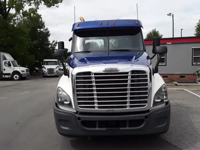 2020 FREIGHTLINER/MERCEDES CASCADIA 12556f9929b1d621d098d375e6f5a129700