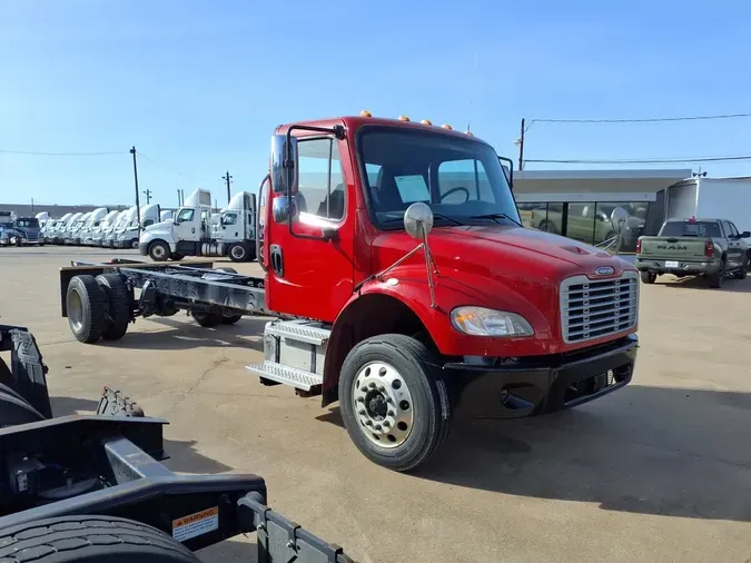 2019 FREIGHTLINER/MERCEDES M2 10656f9e6e20a213e6f5c228d7bd7ae93f7