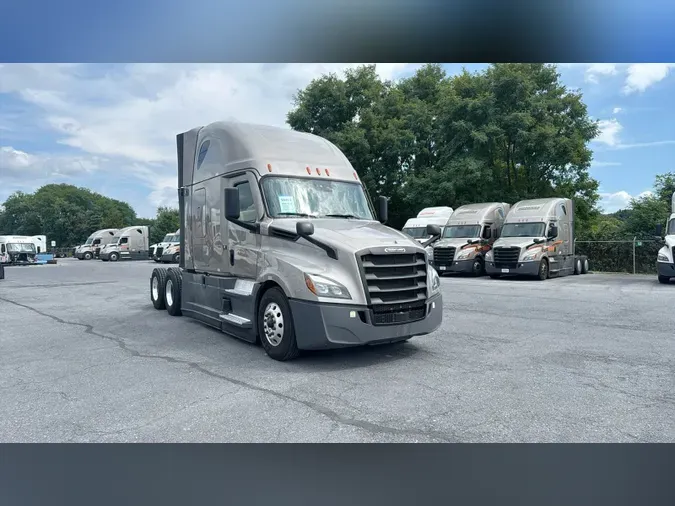 2023 Freightliner Cascadia 12656fa550d1dd94f7d07ca37fbf147d34d