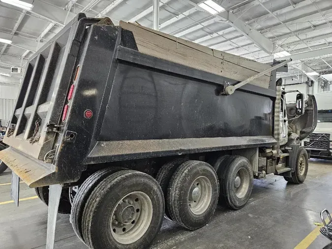 2022 MACK Granite