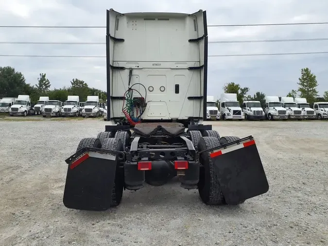 2019 NAVISTAR INTERNATIONAL LT625 SLPR CAB