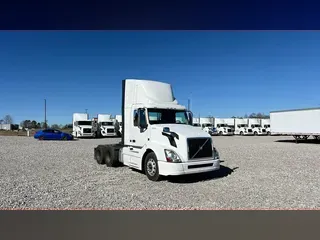 2018 Volvo VNL300