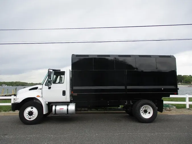 2019 INTERNATIONAL 4300