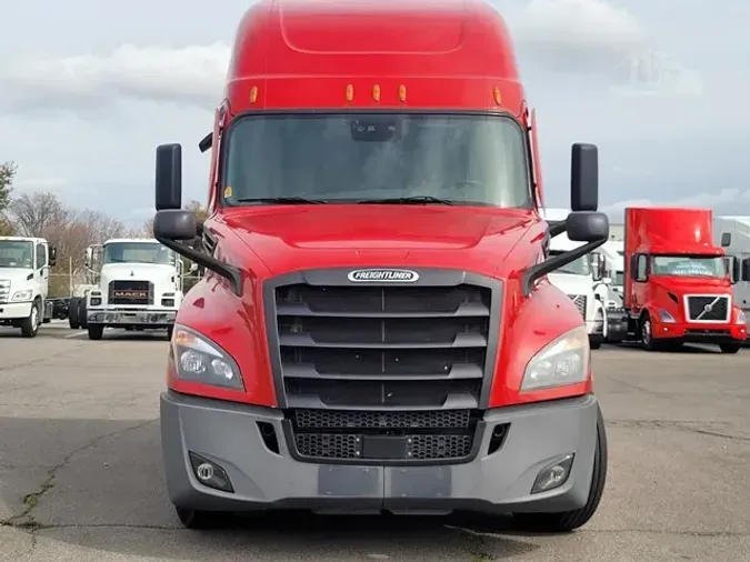 2020 FREIGHTLINER CASCADIA 126