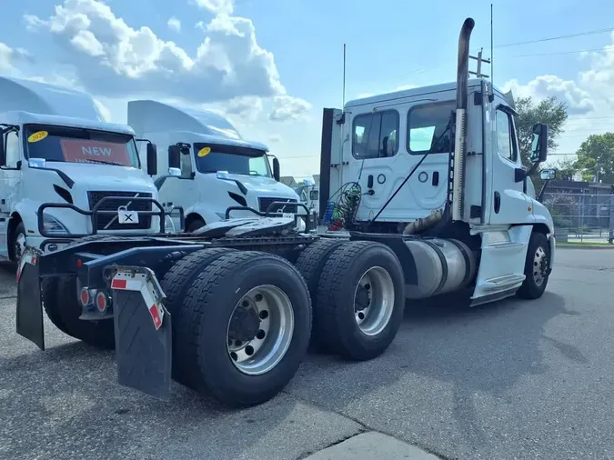 2019 FREIGHTLINER CASCADIA 125
