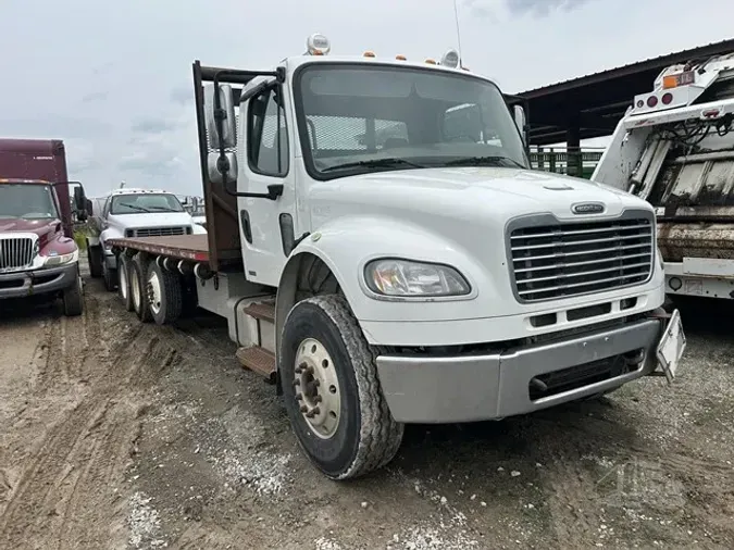 2012 FREIGHTLINER BUSINESS CLASS M2 106