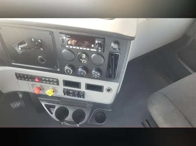 2022 FREIGHTLINER CA116