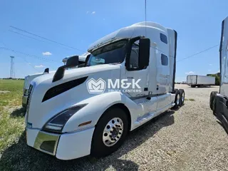 2019 VOLVO VNL64T760