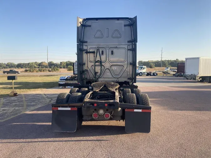 2019 Freightliner New Cascadia