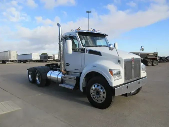 2020 KENWORTH T880