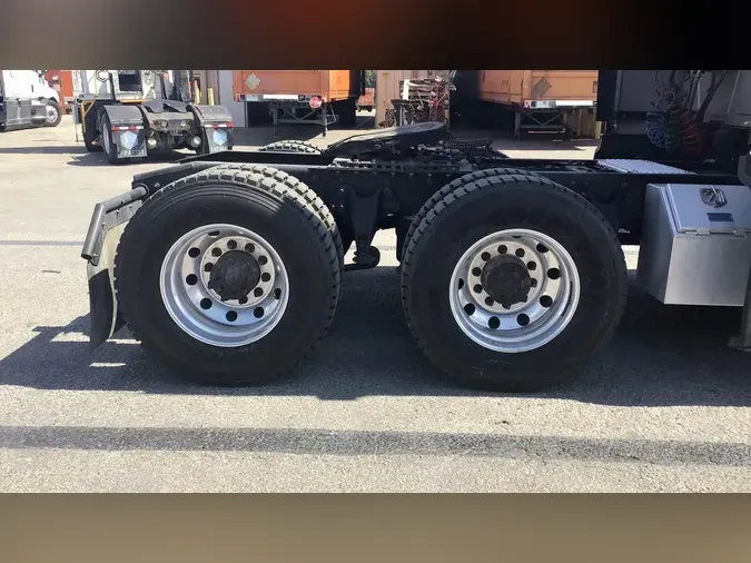 2022 International LT