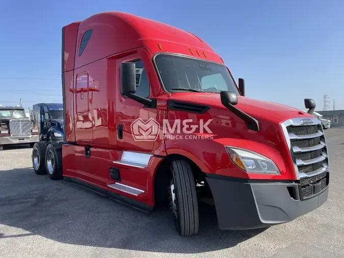 2022 FREIGHTLINER Cascadia 126