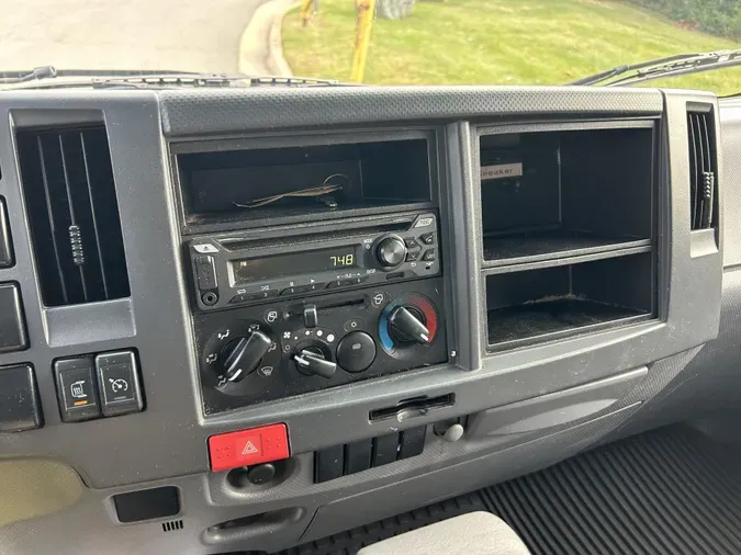 2022 Isuzu NPR-HD