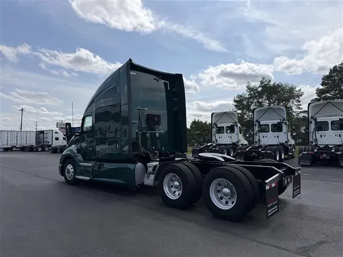 2022 KENWORTH T680