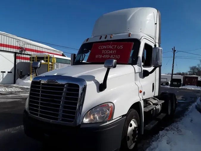 2018 FREIGHTLINER/MERCEDES CASCADIA 125