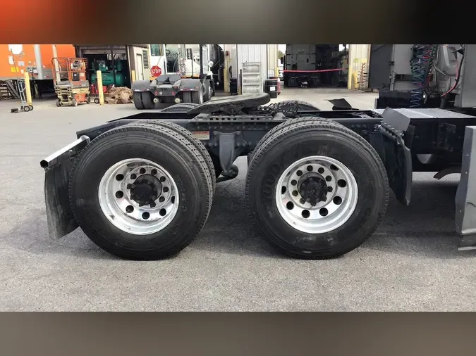 2023 Freightliner Cascadia 126