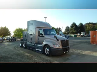 2022 International LT