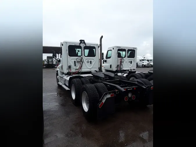 2019 FREIGHTLINER/MERCEDES CASCADIA 125