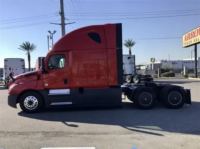 2021 FREIGHTLINER CA126