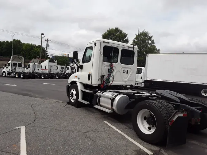 2018 FREIGHTLINER/MERCEDES CASCADIA 113