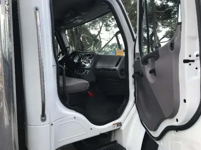 2017 Freightliner M2