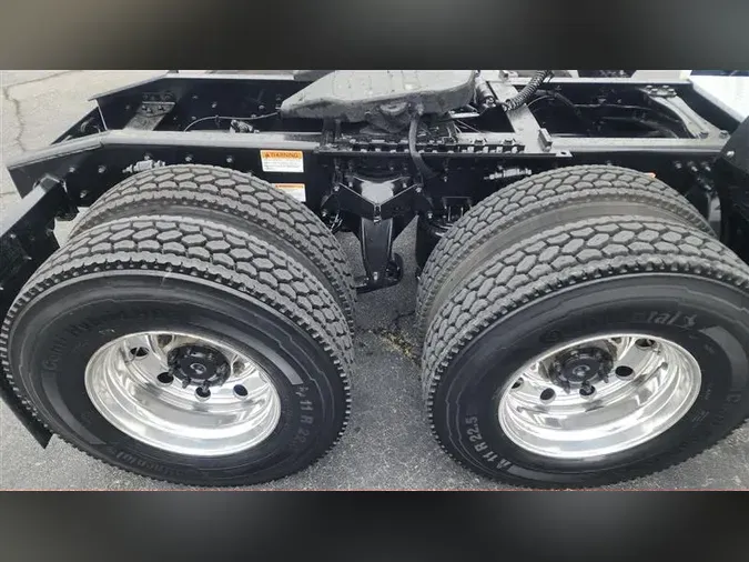 2021 FREIGHTLINER CA126