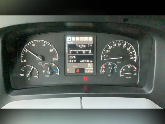 2021 Freightliner Cascadia 126