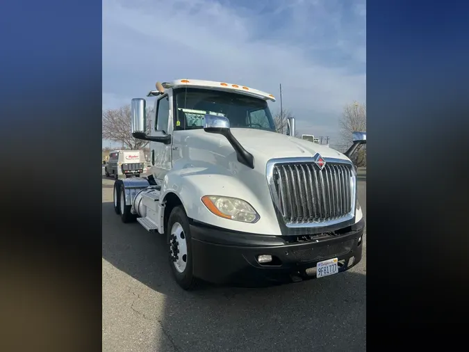 2018 NAVISTAR INTERNATIONAL LT625 DAYCAB T/A
