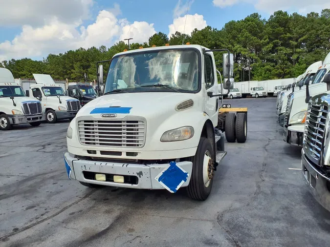 2015 FREIGHTLINER/MERCEDES M2 106