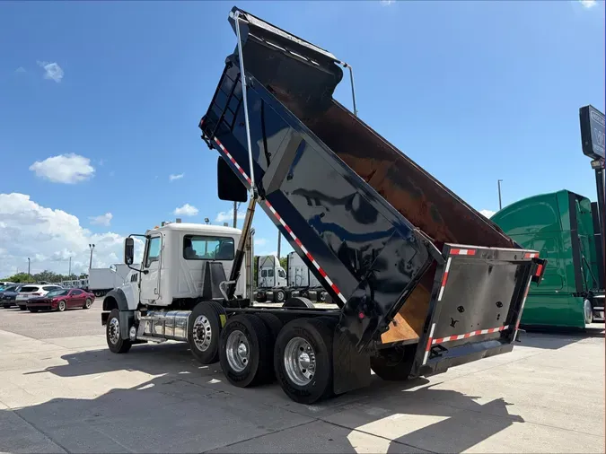 2018 Mack GU (Granite)