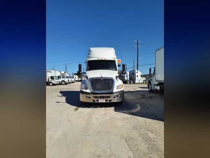 2019 NAVISTAR INTERNATIONAL LT625 SLPR CAB