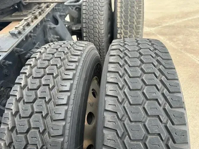 2022 International LT625