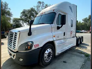 2015 FREIGHTLINER Cascadia