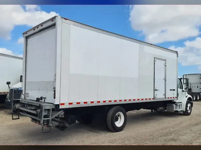 2018 FREIGHTLINER M2 106