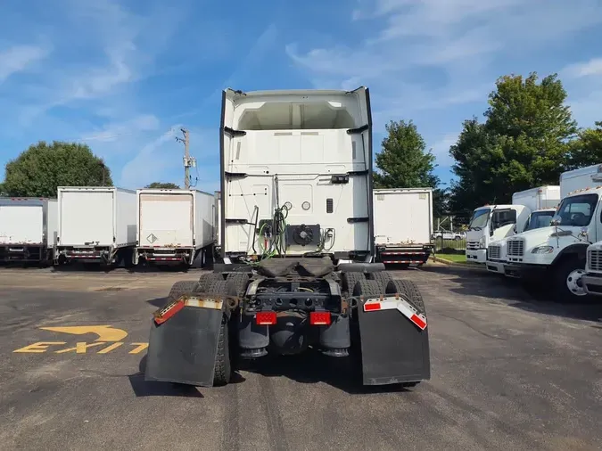 2019 NAVISTAR INTERNATIONAL LT625 SLPR CAB