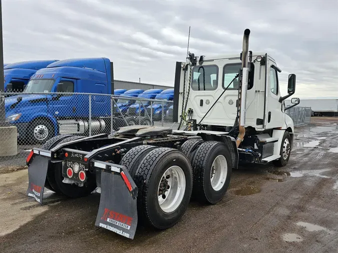 2020 Freightliner New Cascadia