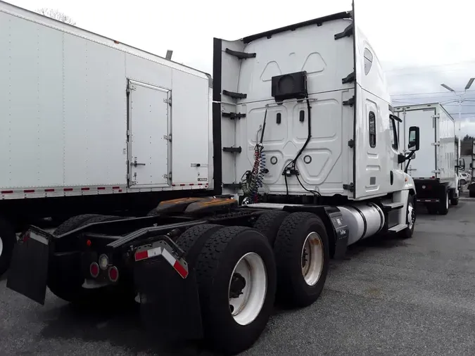 2020 FREIGHTLINER/MERCEDES CASCADIA 125