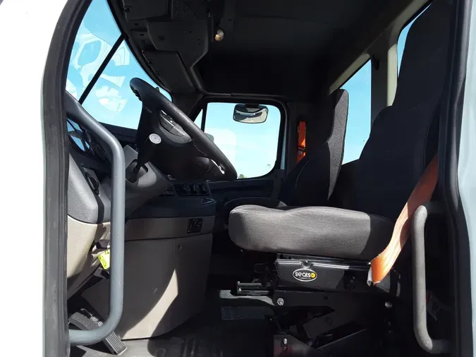 2018 FREIGHTLINER/MERCEDES CASCADIA 125