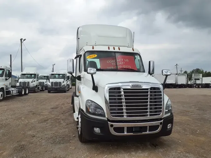 2019 FREIGHTLINER/MERCEDES CASCADIA 125